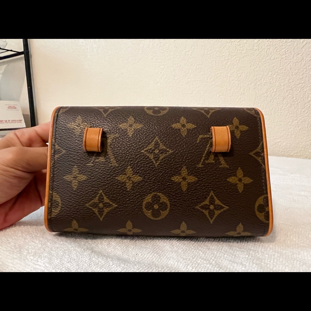 Pre-owned Louis Vuitton Florentine Pochette Monogram Canvas - Picture 3 of 16